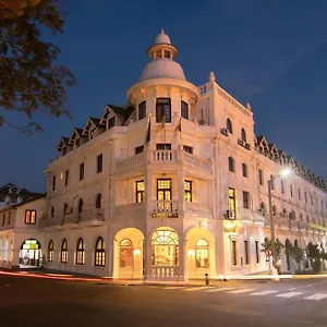 Отель Queen's, Канди